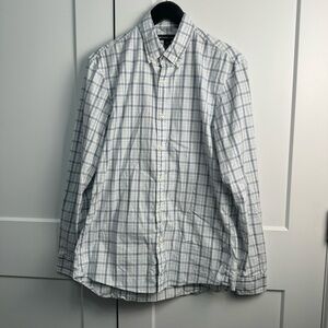 Michael Kors Men’s White with Blue Stripe Button Down Shirt Size Medium